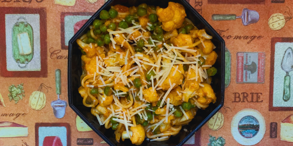 Meatless Friday Pasta with Peas and Cauliflower